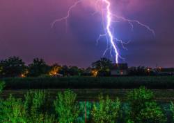 Hitzegewitter – wie Sie Ihr Haus vor Blitzen schützen